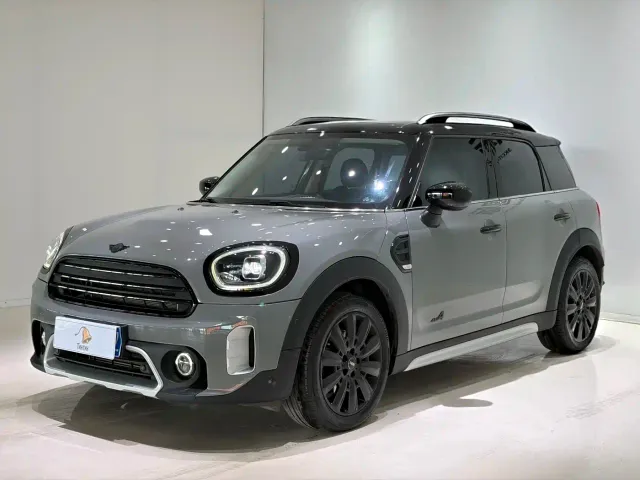 Фотография автомобиля — MINI Countryman