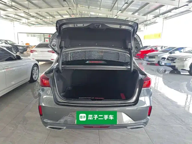 Changan Eado — Фото автомобиля 18