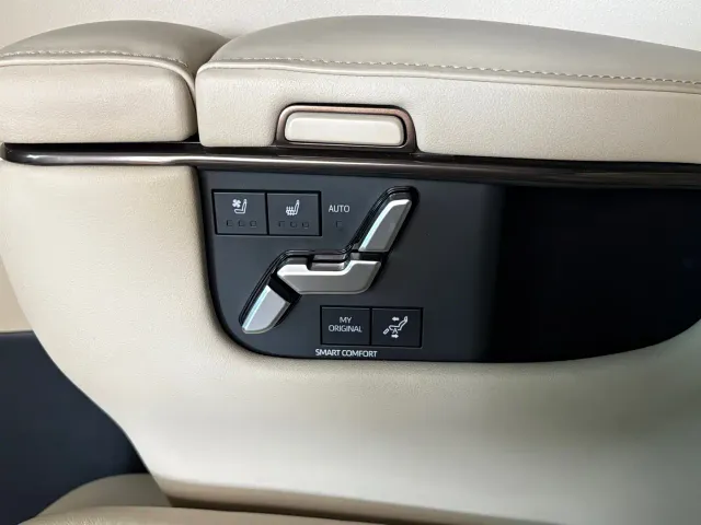 Toyota Alphard — Фото автомобиля 14