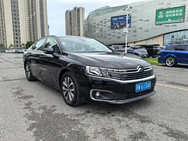 Citroen C6 — Фото автомобиля 8