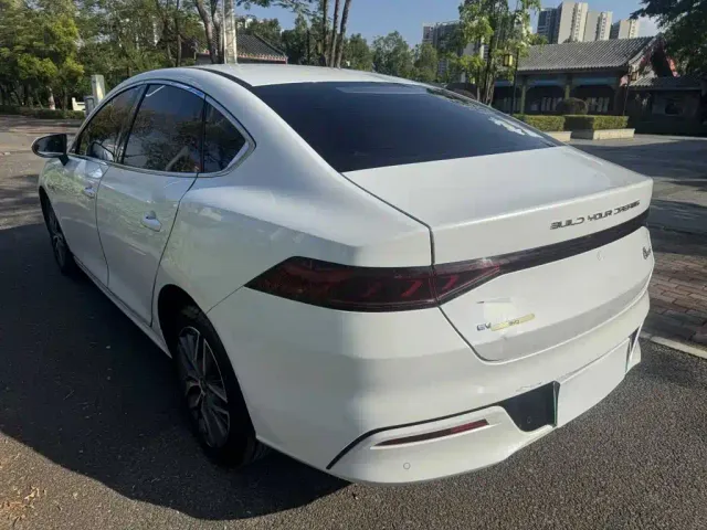 BYD Qin PLUS — Фото автомобиля 9