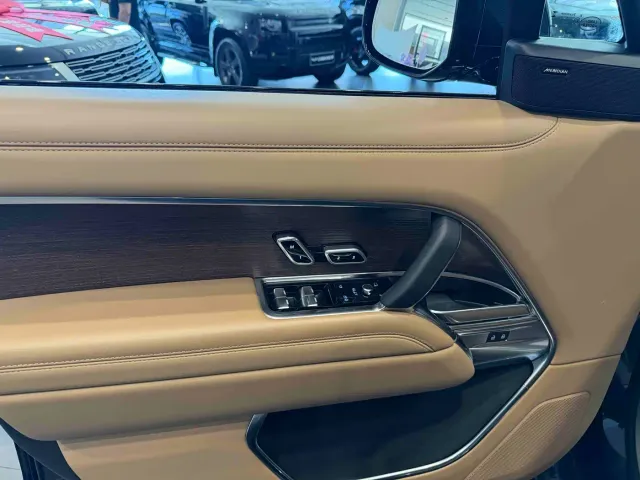 Land Rover Range Rover — Фото автомобиля 5