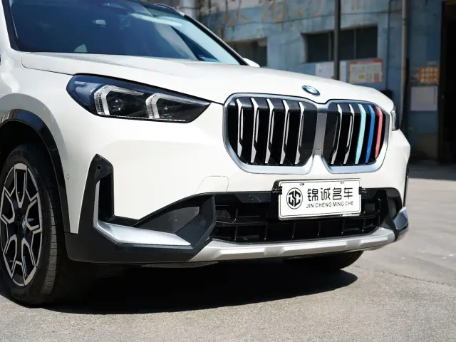 BMW X1 — Фото автомобиля 10