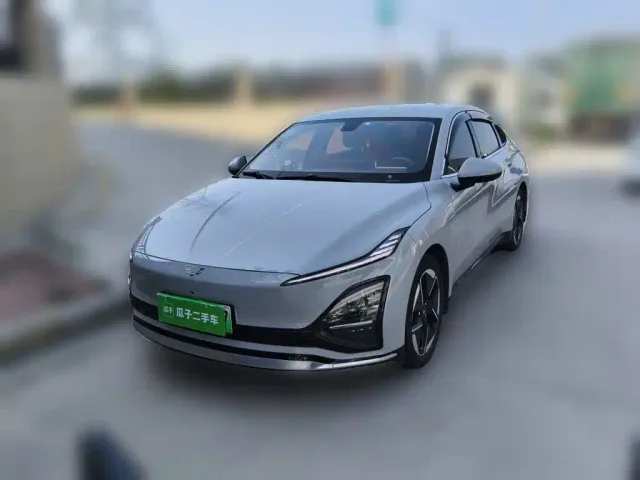Фотография автомобиля — Wuling Starlight