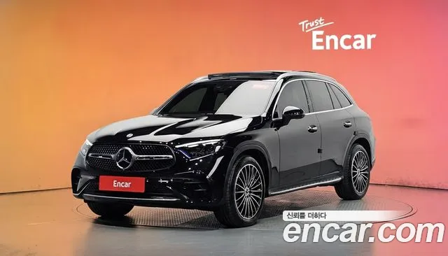 Фотография автомобиля — Mercedes-Benz GLC-Class