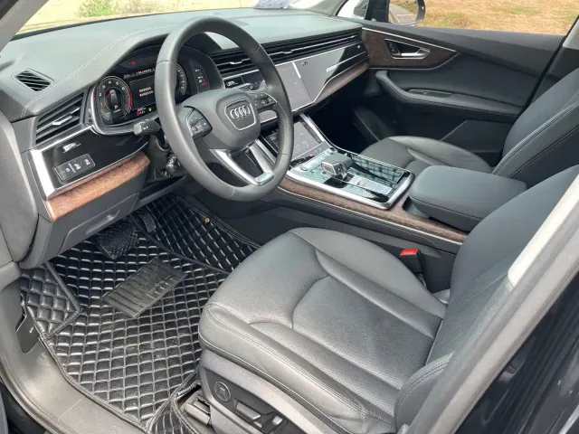 Audi Q7 — Фото автомобиля 8