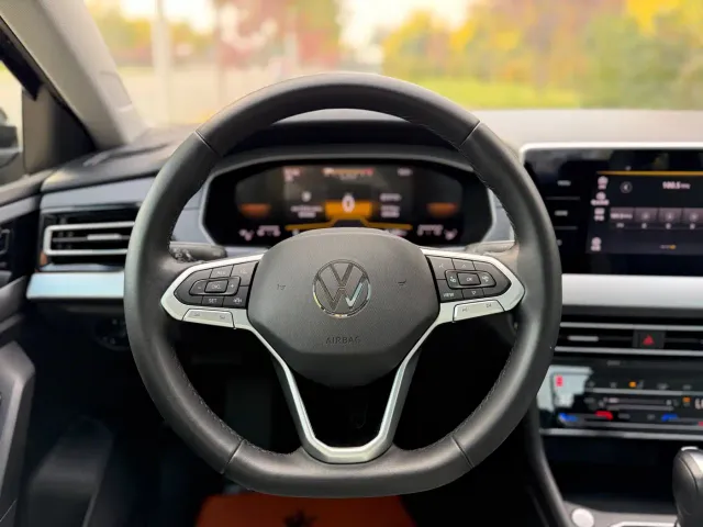Volkswagen Lavida — Фото автомобиля 12