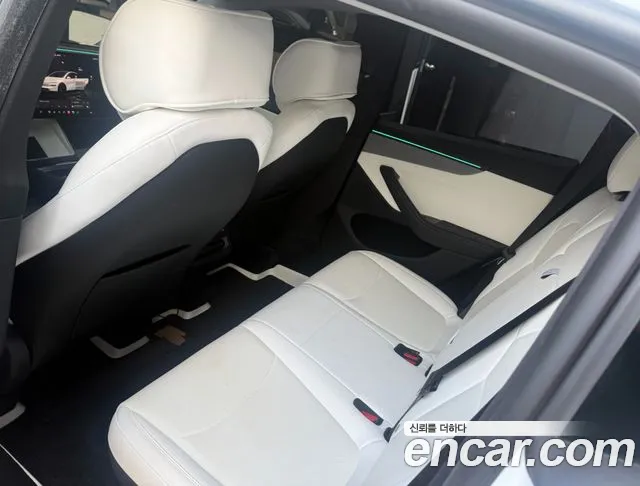 Tesla Model Y — Фото автомобиля 7