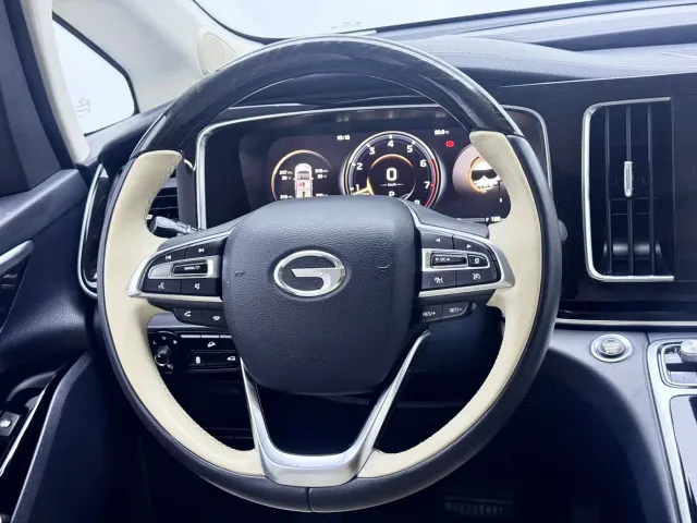 GAC Trumpchi M8 — Фото автомобиля 11