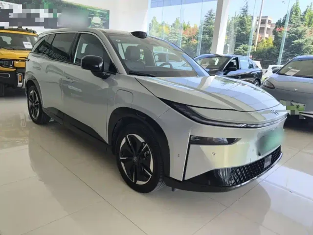 Toyota BoZhi 3X — Фото автомобиля 3