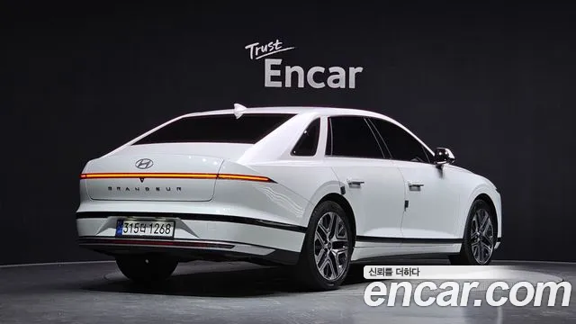 Hyundai Grandeur GN7 — Фото автомобиля 2