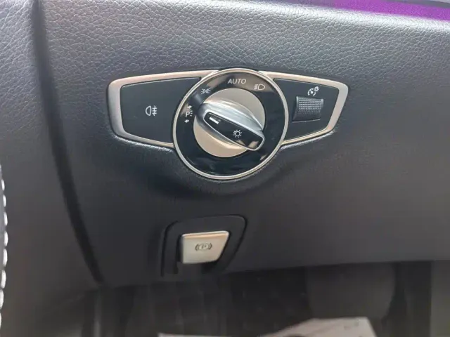 Mercedes-Benz E-Class — Фото автомобиля 28