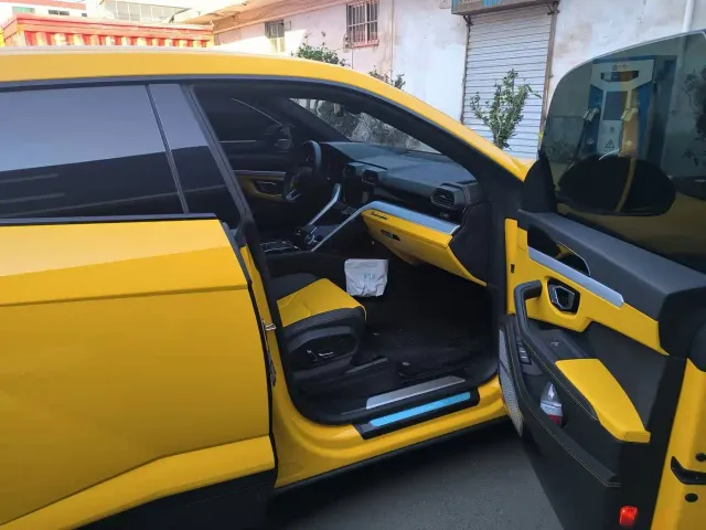Lamborghini Urus — Фото автомобиля 12