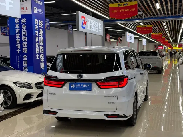 Honda Odyssey — Фото автомобиля 18