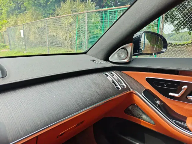 Mercedes-Benz S-Class — Фото автомобиля 18