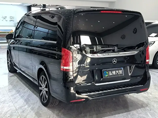Mercedes-Benz V-Class — Фото автомобиля 14