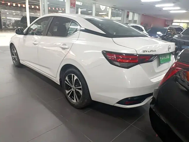 Nissan Sylphy — Фото автомобиля 4