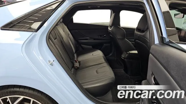 Hyundai AVANTE — Фото автомобиля 12
