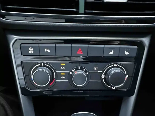 Volkswagen T-Cross — Фото автомобиля 15