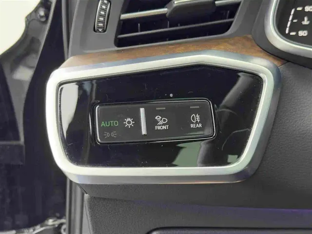 Audi Audi A6L 2023 55 TFSI quattro Premium Dynamic — Фото автомобиля 15
