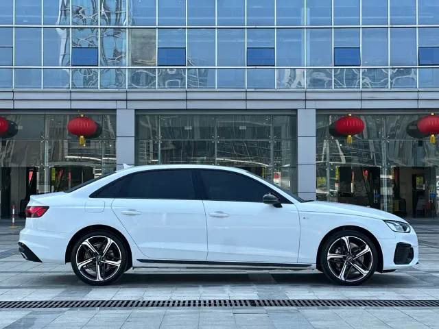 Audi A4L — Фото автомобиля 7