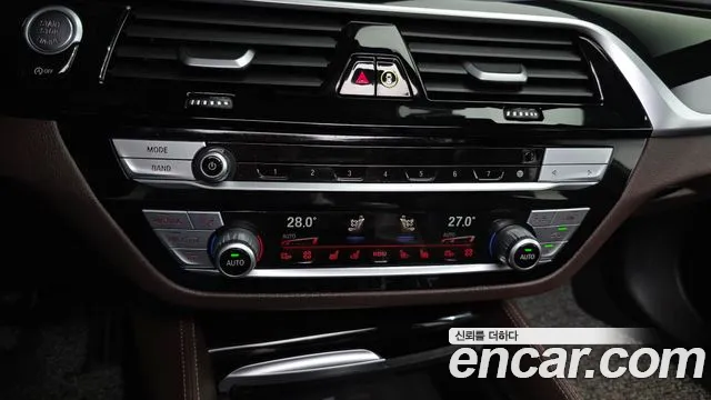 BMW 5-Series — Фото автомобиля 16