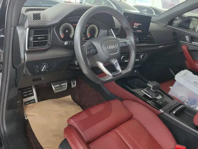 Audi Q5L — Фото автомобиля 12