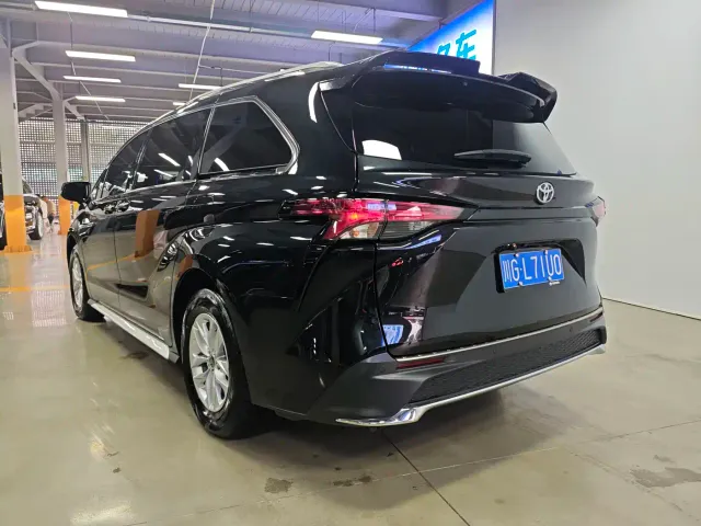 Toyota Granvia — Фото автомобиля 16