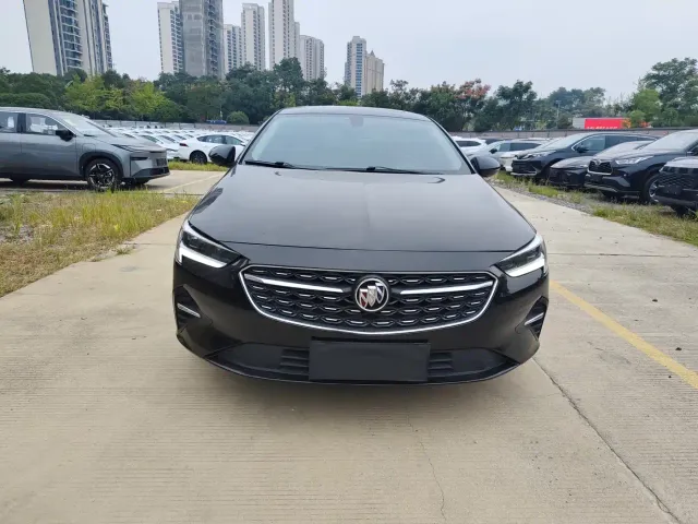 Buick Regal — Фото автомобиля 2