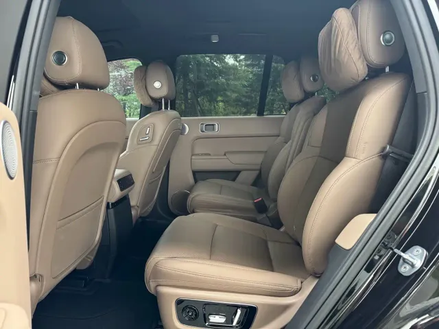 Li Auto L8 — Фото автомобиля 8