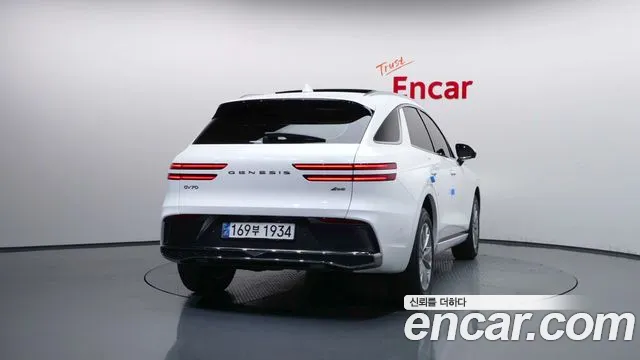 Genesis GV70 — Фото автомобиля 4