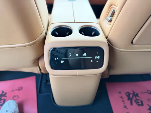 IM Motors LS8 — Фото автомобиля 12