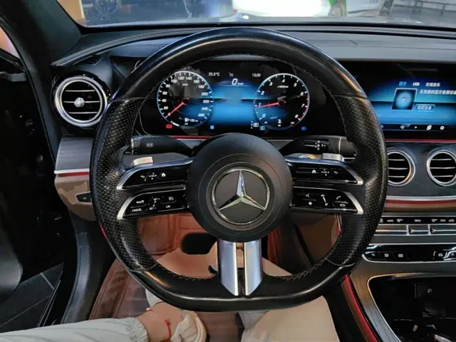 Mercedes-Benz E-Class — Фото автомобиля 10