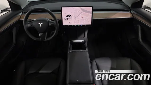 Tesla Model 3 — Фото автомобиля 7