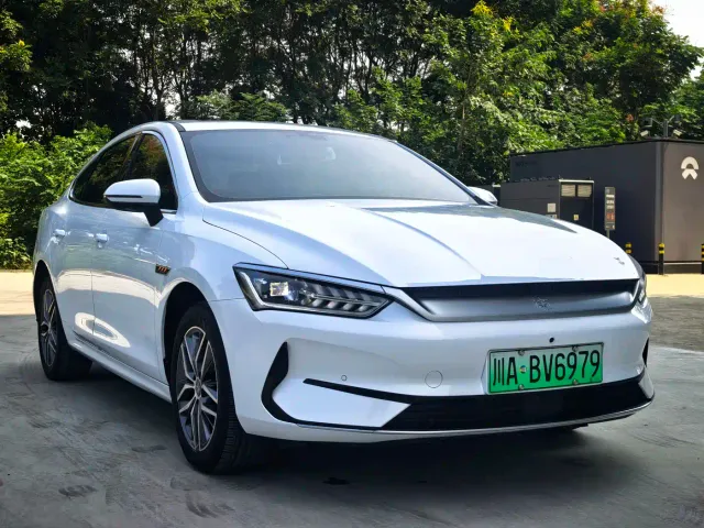 BYD Qin PLUS — Фото автомобиля 3