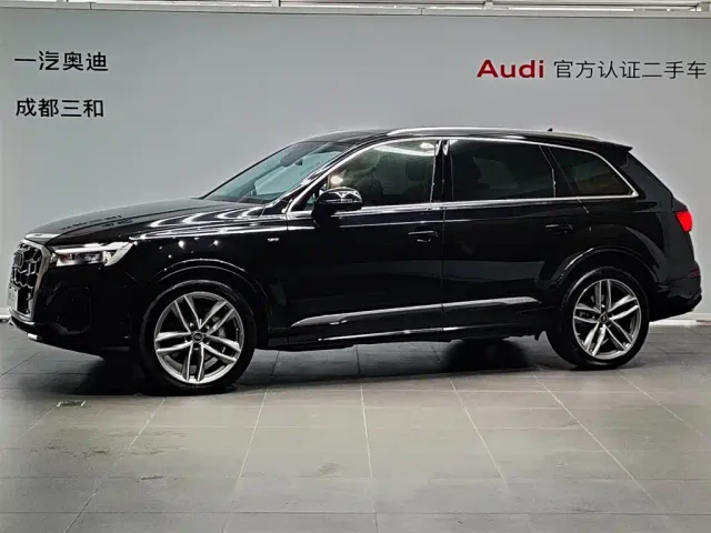 Фотография автомобиля — Audi Q7