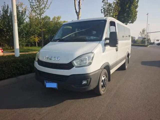 Фотография автомобиля — Iveco Daily