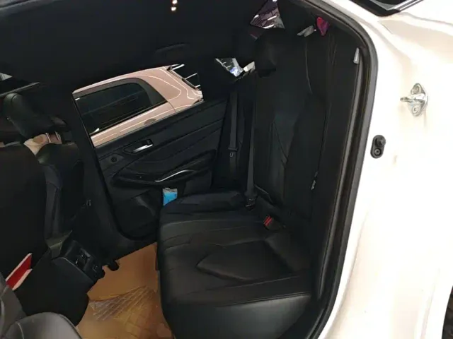 Toyota Avalon — Фото автомобиля 16