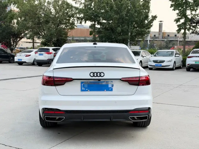 Audi A4L — Фото автомобиля 4