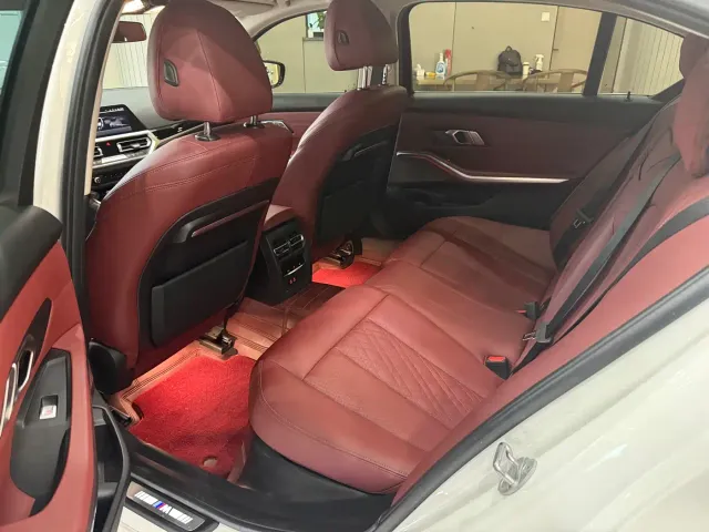 BMW 3 Series — Фото автомобиля 12