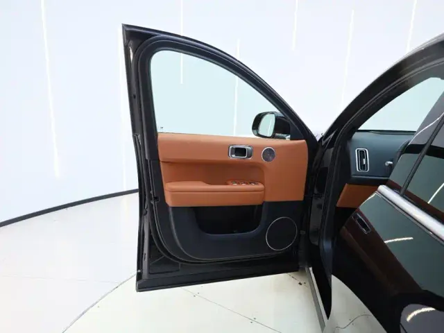 Li Auto L6 — Фото автомобиля 22