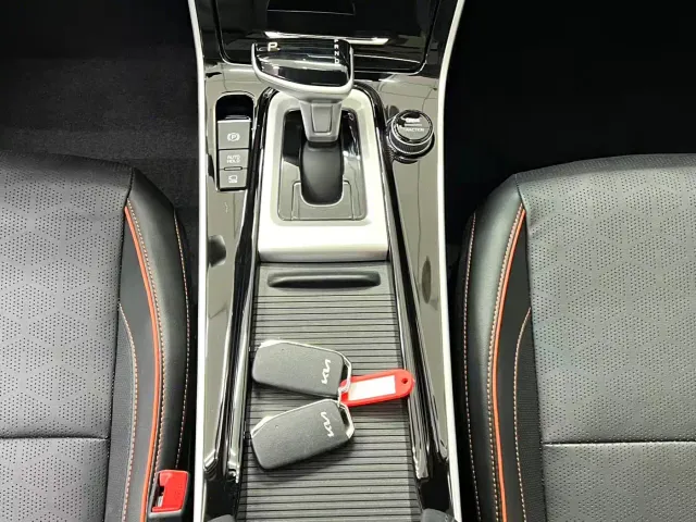 Kia Seltos — Фото автомобиля 12