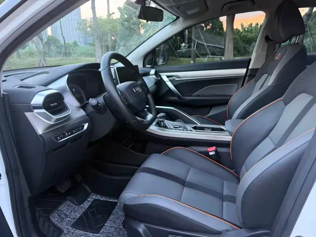 Geely Binyue — Фото автомобиля 6