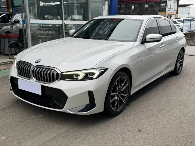 Фотография автомобиля — BMW 3 Series
