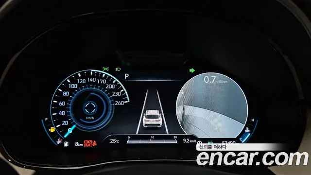 Genesis GV70 — Фото автомобиля 11