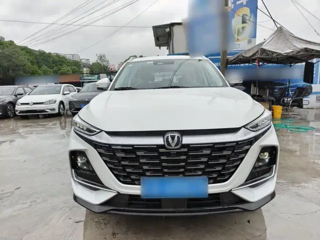 Changan CS75 — Фото автомобиля 2