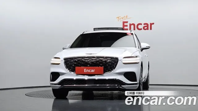 Genesis GV70 2.5T Бензин 2WD — Фото автомобиля 3