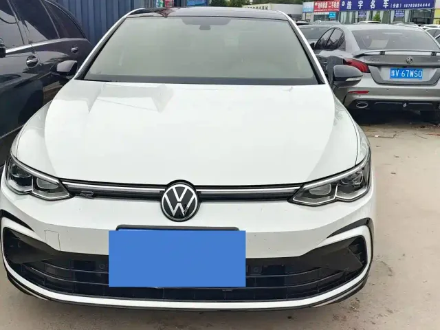 Volkswagen Golf — Фото автомобиля 2