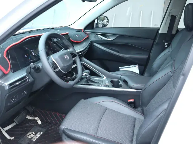 Changan CS35 Plus — Фото автомобиля 9
