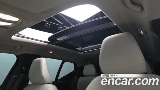 Вольво XC40 B4 Ultra Bright — Фото автомобиля 17